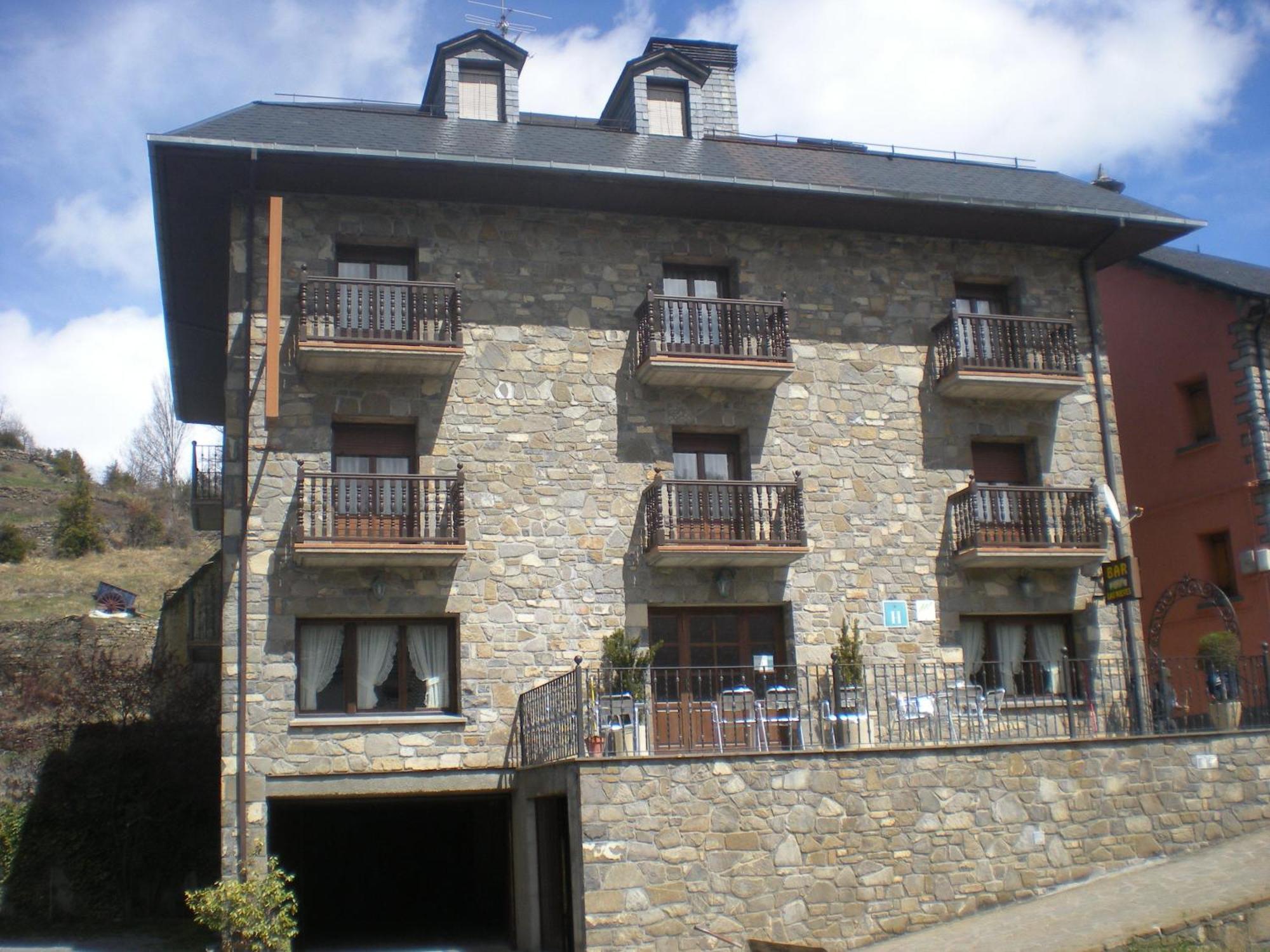 Hotel Las Nieves Linás de Broto Esterno foto