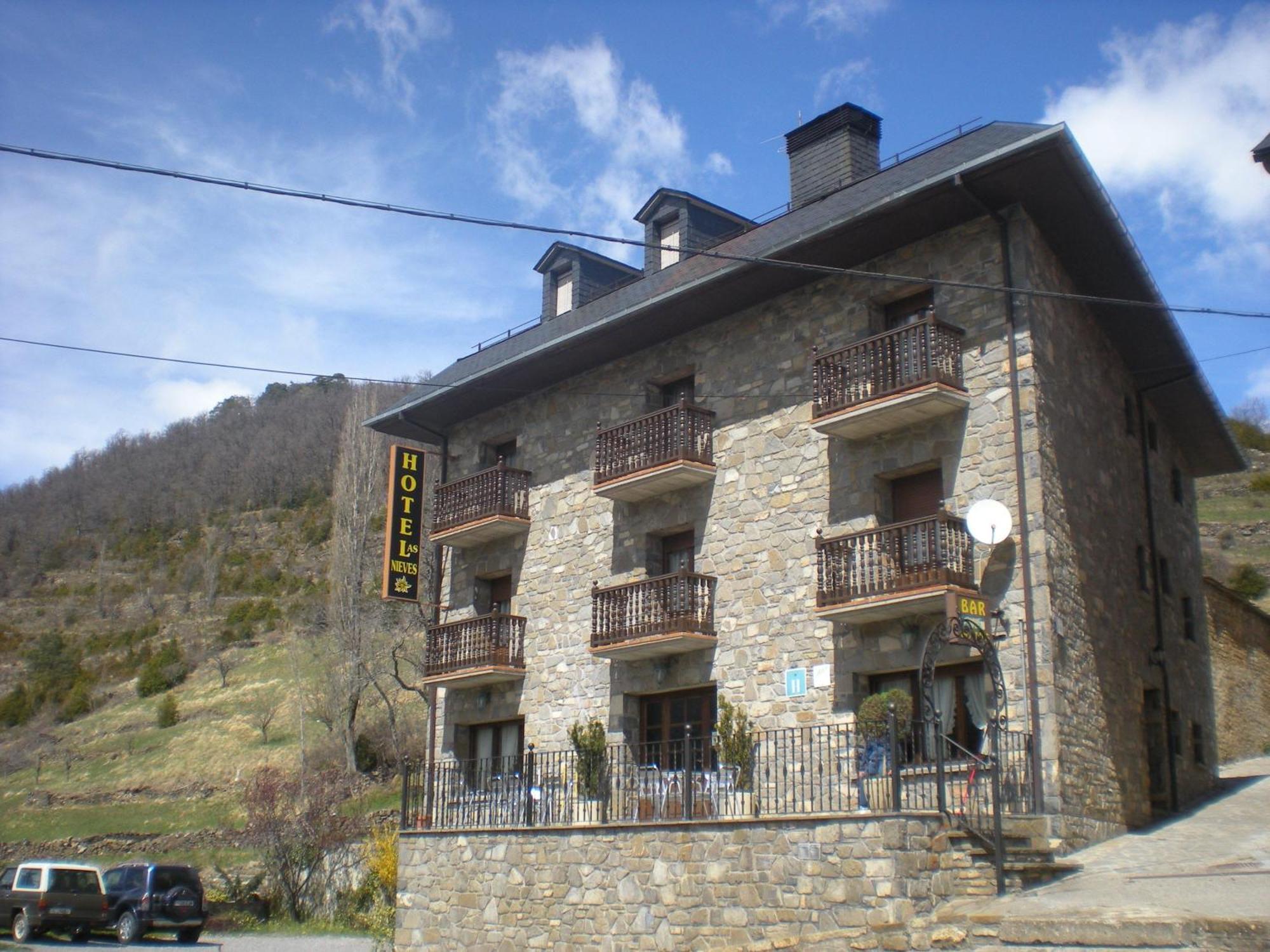 Hotel Las Nieves Linás de Broto Esterno foto